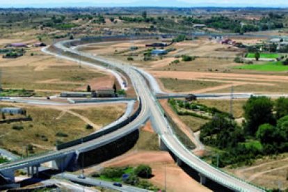 Imagen aérea del «bypass» ferroviario del Enlace Sur que debe encauzar los tráficos de m