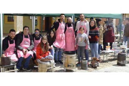 Esta primera jornada, celebrada en la plaza Mayor, ha sido todo un éxito de participación. ACACIO