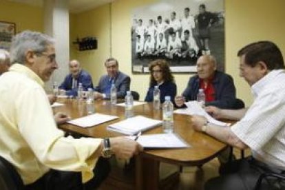 Una reunión del consejo de administración de la Cultural donde se abordó la delicada situación finan