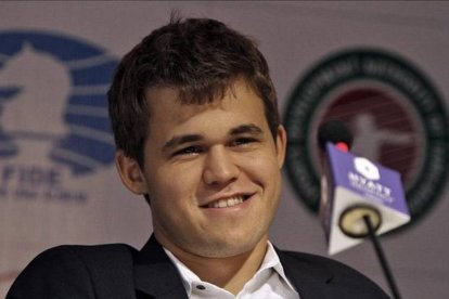 Magnus Carlsen, en la rueda de prensa posterior a proclamarse campeón del mundo, en el hotel Marriott de la ciudad india de Chennai.