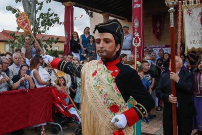 Procesión del San Sebastián en Laguna de Negrillos. MIGUEL