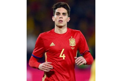 Marc Bartra con la elástica de la selección española. VÍCTOR LERENA
