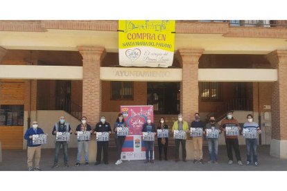 Algunos de los establecimientos participantes durante la presentación de la campaña. DL