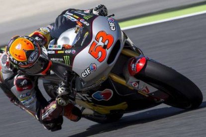 Tito Rabat, líder del Mundial de Moto2, durante la tercera sesión de entrenamientos libres del GP de Catalunya, en Montmeló.