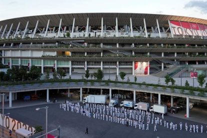 Tokio ultima los detalles para dar el pistoletazo de salida a la ceremonia inaugural de los Juegos Olímpicos. FRANCK ROBICHON