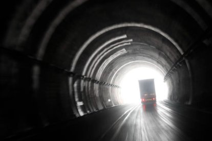 Túnel de la autopista AP-66. JESÚS F. SALVADORES