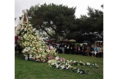 Un momento de la romería en honor a la Virgen del Villar del año pasado.