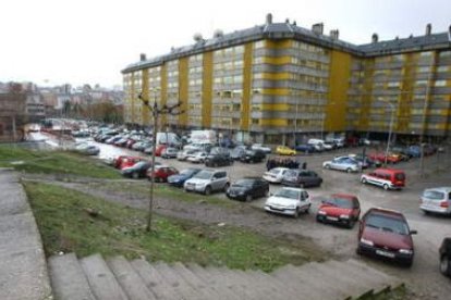 La zona trasera del centro comercial La Máquina presenta este estado