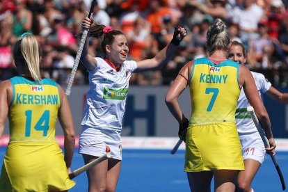 Berta Bonastre celebra el segundo gol de España ante Australia.