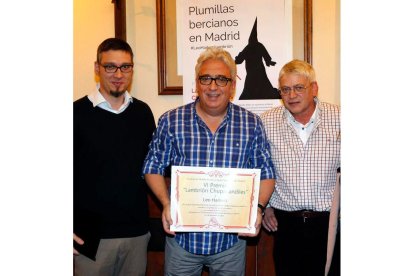 Leo Harlem, homenajeado por los ‘plumillas’ bercianos. R.P. VIECO