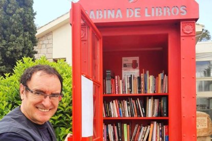 Amante de la lectura, González lleva hoy sus cuentos a Péndula. DL