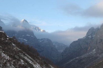 Picos de Europa es, sobre todo, en su parte leonesa, un destino para disfrutar de la naturaleza.