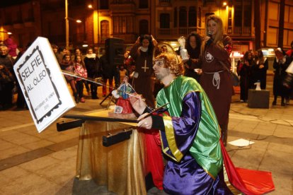 Los +Turbados inauguran el Carnaval con su popular procesión y el Viabirras