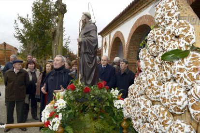 El patrón y las roscas, ayer, en Las Grañeras.