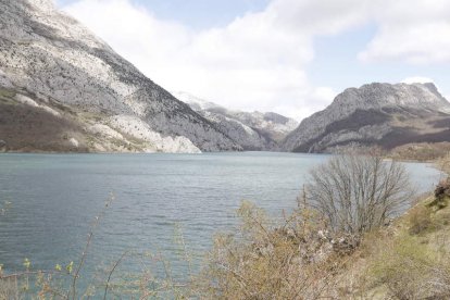 El embalse de Riaño, en una imagen de archivo. MARCIANO PÉREZ