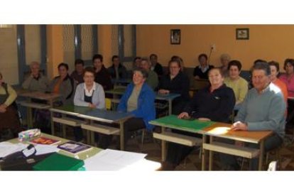 Participantes del taller de la memoria llevado a cabo este año en San Juan de Torres, dirigido espec