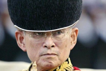 El rey Bhumibol en una fotografía de 2003.