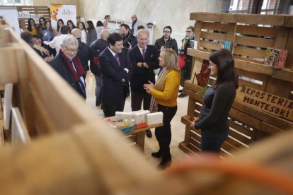 La feria se organizó en la Facultad de Económicas. JESÚS F. SALVADORES