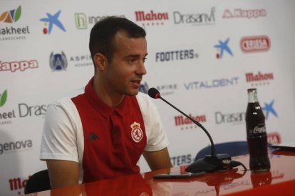 Rueda de prensa de Rovirola, jugador de la Cultural Leonesa. FERNANDO OTERO