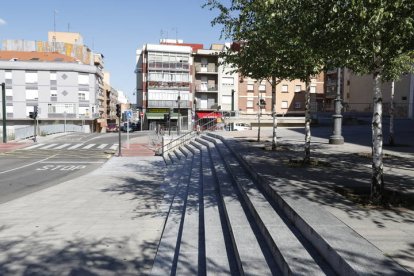 Plaza Juan de Austria y San Mamés donde pegan tiros con balines. MARCIANO PÉREZ