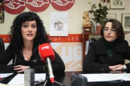 Carolina Suárez y Mercedes Rodríguez, ayer en la rueda de prensa en UGT