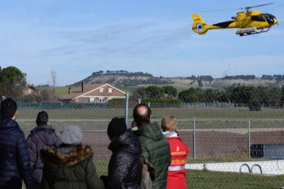 La Guardia Civil y el Ejército del Aire participan desde esta noche en un operativo de búsqueda de un ultraligero ocupado por dos personas. EFE