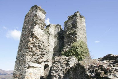 El estado del castillo de Balboa es preocupante. L. DE LA MATA