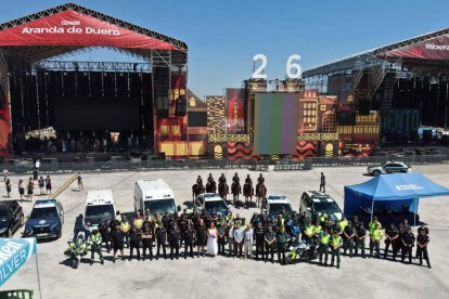 Imagen de la presentación, ayer, de los medios de seguridad. ICAL