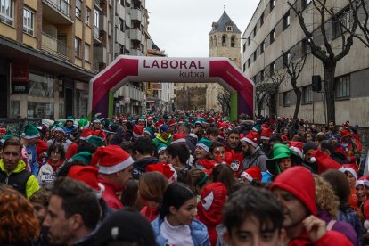 Fotografía de la última San Silvestre de León. MIGUEL F. B.