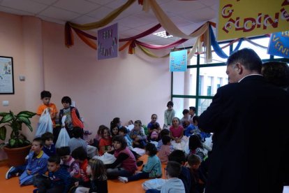 El alcalde, Marcos Martínez, visitó recientemente el centro infantil. dl