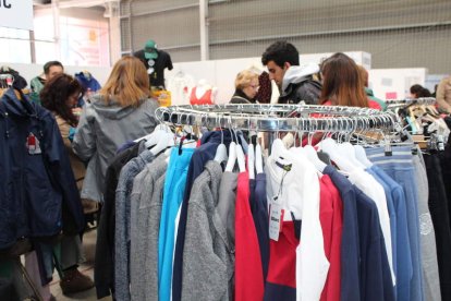 Rectivía acoge la Feria del Stock, que reúne a empresas de la ciudad y comarca. A. VALENCIA