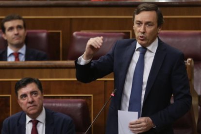 Rafael Hernando, portavoz del Partido Popular, durante su intervención. /