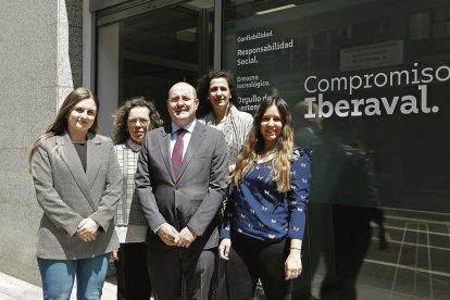 Equipo de la sociedad de garantía Iberaval. FERNANDO OTERO