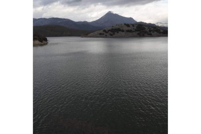 Situación en la que se encontraba el pantano del Porma los primeros días de enero. RAMIRO