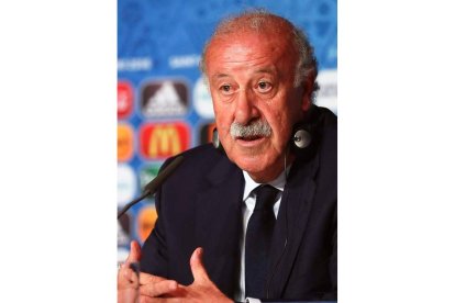 Vicente del Bosque no está satisfecho con el comportamiento de Íker Casillas. JUANJO MARTÍN