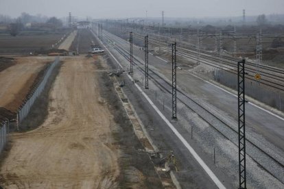 Imagen de los terrenos de Torneros anejos a la plataforma ferroviaria