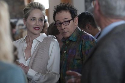 Sharon Stone y Paul Reubens, en la serie Mosaic