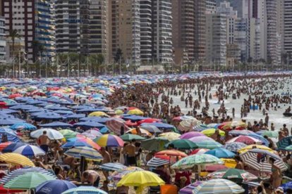 La playa de Levante de Benidorm.