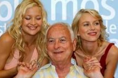 El director James Ivory, entre las actrices Kate Hudson y Naomi Watts