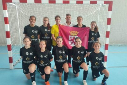 El San Juan de la Cruz femenino de fútbol sala brilla en la final. DL