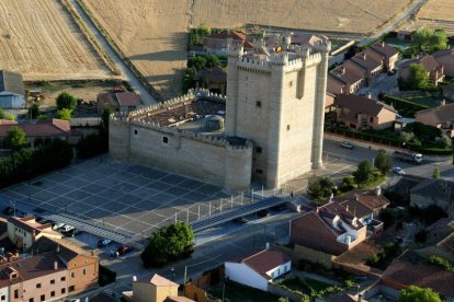 Imagen del castillo de Fuensaldaña que volverá a abrir sus puertas después de dejar de ser sede de las Cortes de Castilla y León.