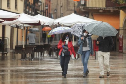 La Navidad estará pasada por agua, según Aemet. L. DE LA MATA