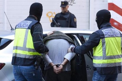 Una detención de un yoihadista en Valladolid, en septiembre del 2016.