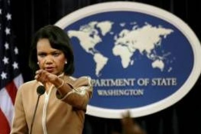 La secretaria de Estado norteamericana, Condolezza Rice, ayer, durante la rueda de prensa