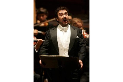 El tenor Ignacio Encinas y la soprano Marta Arce, los solistas de la gala.