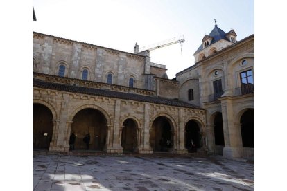 Claustro de San Isidoro, que acogerá la cumbre. ARCHIVO