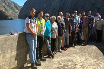 Actores, productores y directores de conocidas series y películas visitaron este fin de semana la central salmantina de Aldeadávila. DL