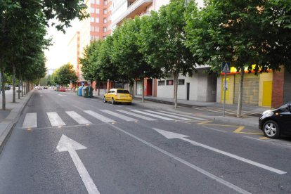 Imagen de archivo de un paso en la avenida Reyes Leoneses.