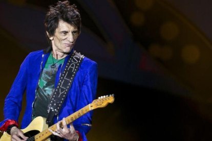 El guitarrista de los Rolling Stones Ron Wood, durante un concierto en La Habana (Cuba).