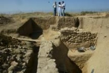 Imagen de un rincón de las ruinas de Lancia, ciudad romana enclavada sobre un poblado astur